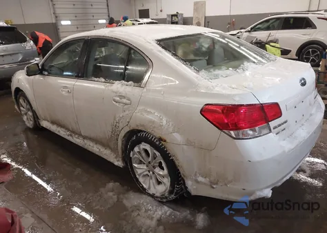 2013 Subaru Legacy 2.5I Premium из США, поврежденный, VIN 4S3BMBC65D3028017